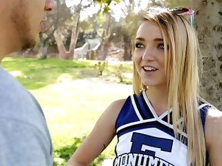 Wee High School Cheerleader Fucks Supplicant From Craigslist hd videos